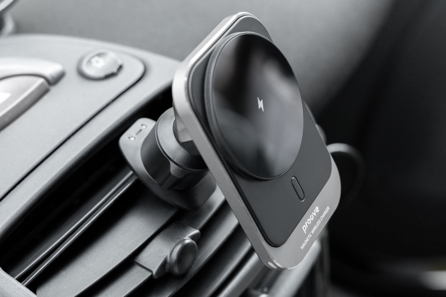 Автомобільний тримач Podarynok V Avto™ з бездротовим зарядним пристроєм Proove Square Magnetic Pro 15W