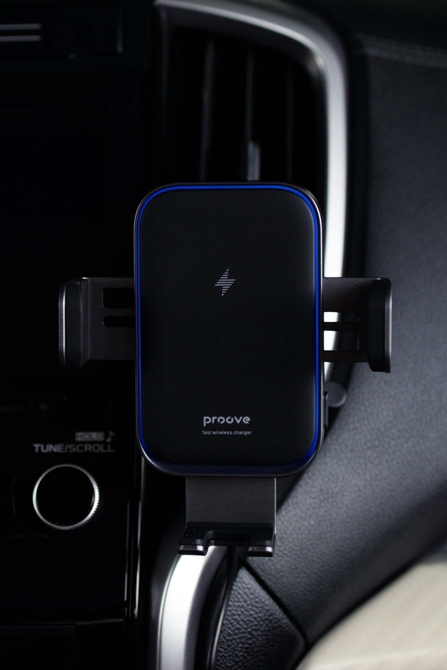 Автомобільний тримач Podarynok V Avto™ з бездротовим зарядним пристроєм Proove Triple Clamp Pro 15W